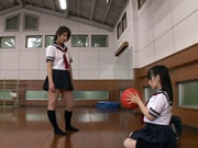 Due studentesse giapponesi Sesso appassionato a tre