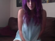 Purple Hair ragazza Masturbation