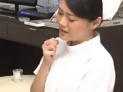 Aiuto infermiere giapponese